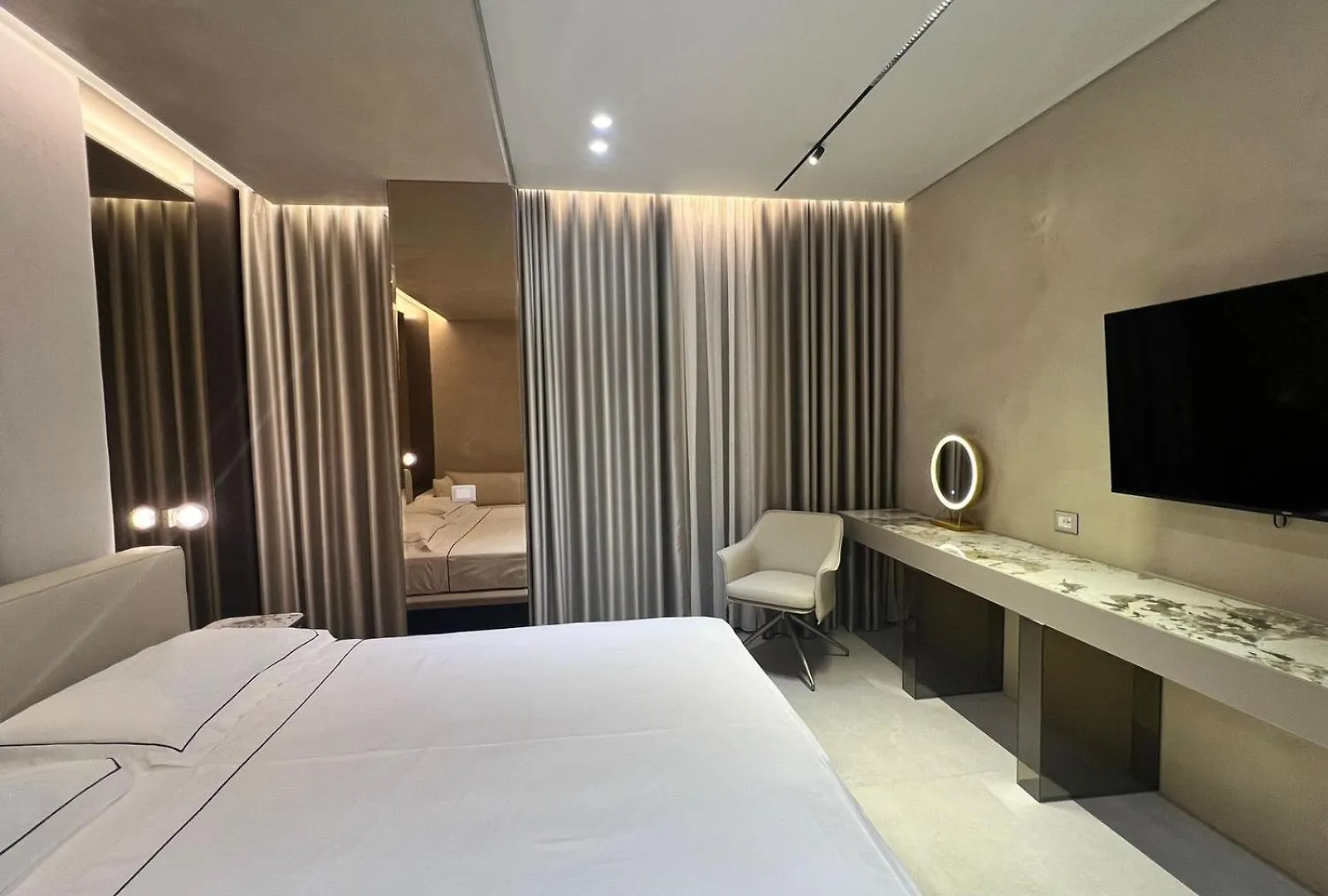 Apartment Lovely Suites By Miramare Hotel Vlore