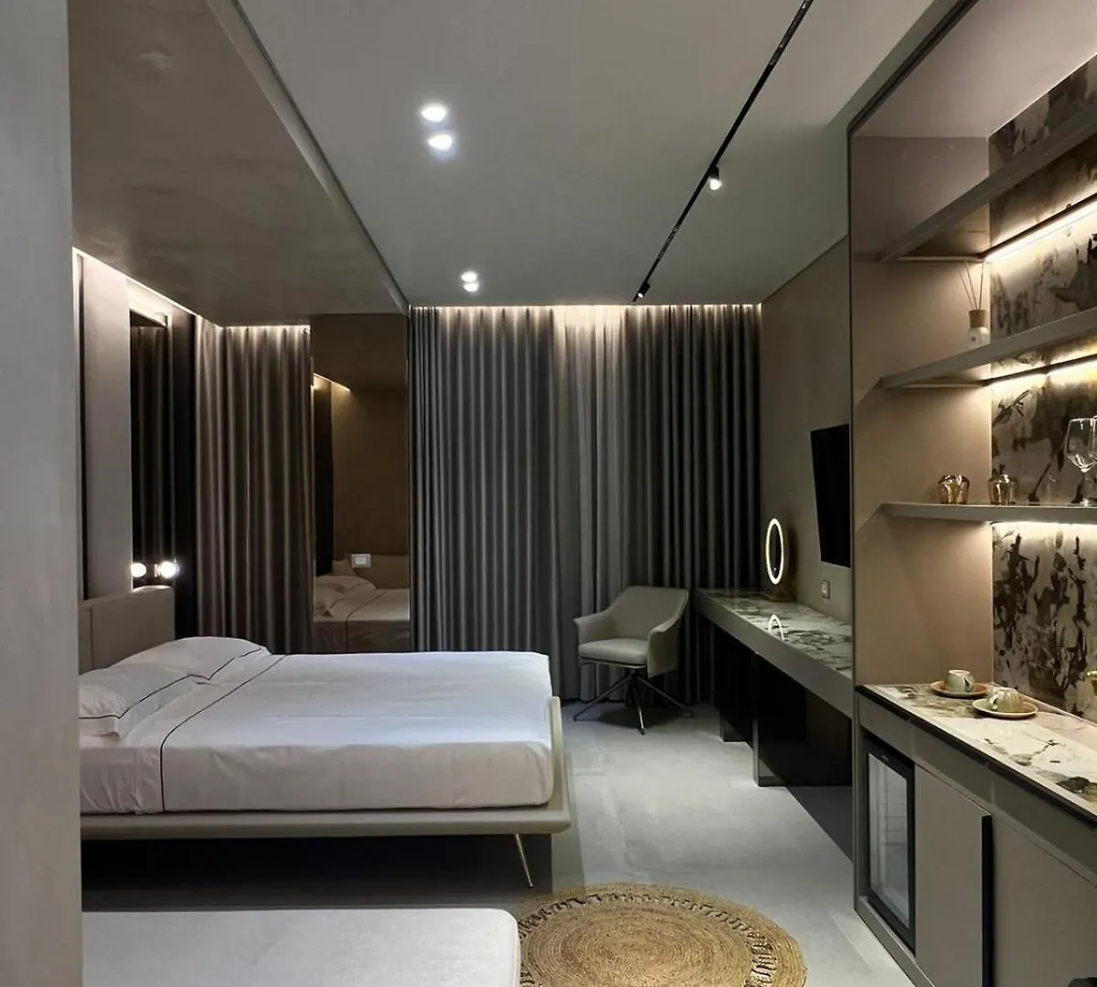 Lovely Suites By Miramare Hotel Vlore 0*,