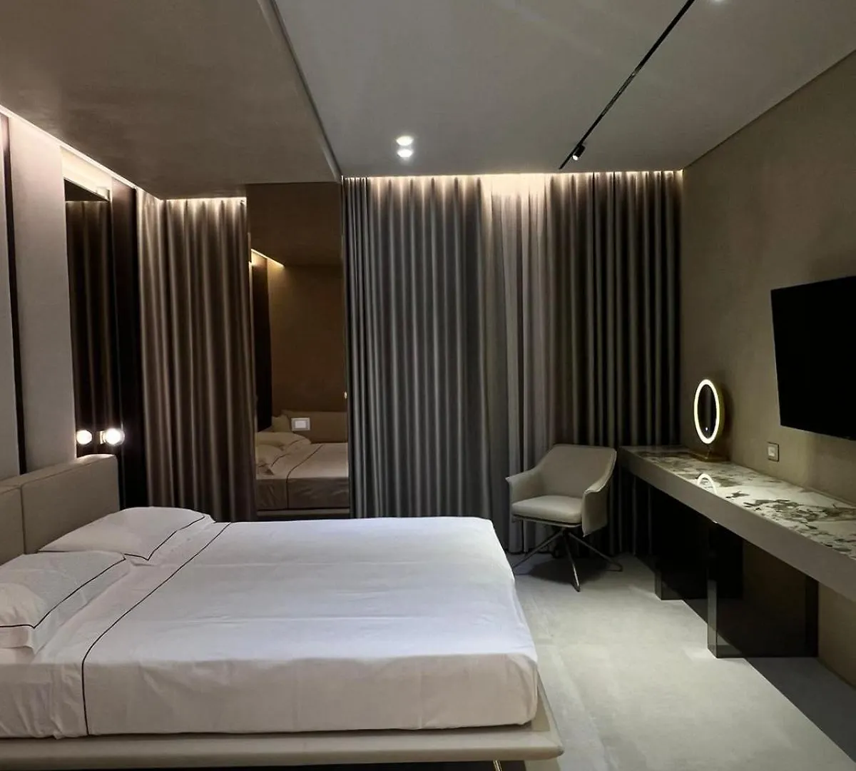 Apartment Lovely Suites By Miramare Hotel Vlore Albania