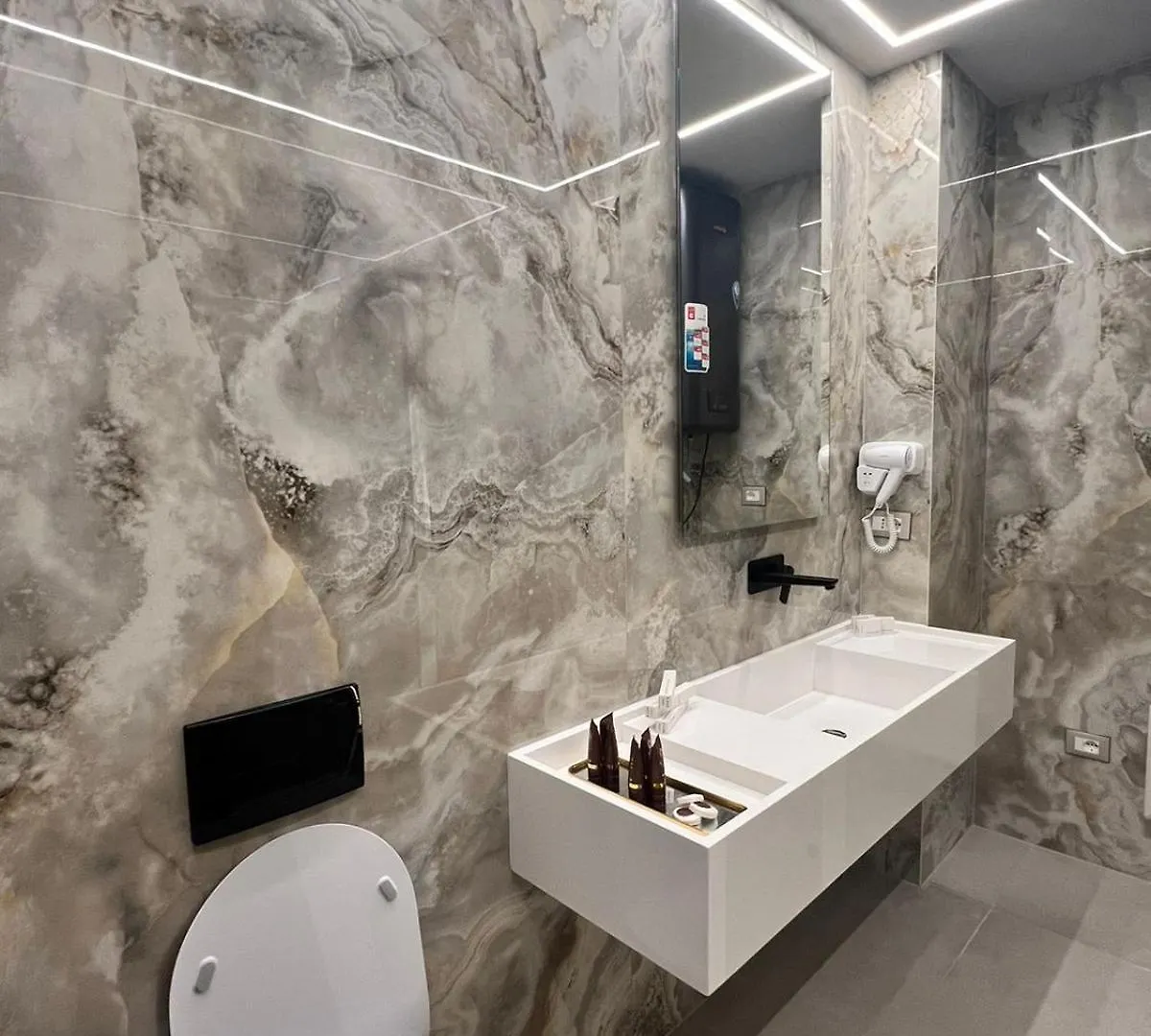Lovely Suites By Miramare Hotel Vlore Albania